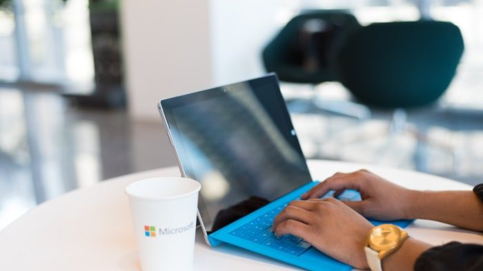 How to Force Quit Apps on Windows 11 (2023)