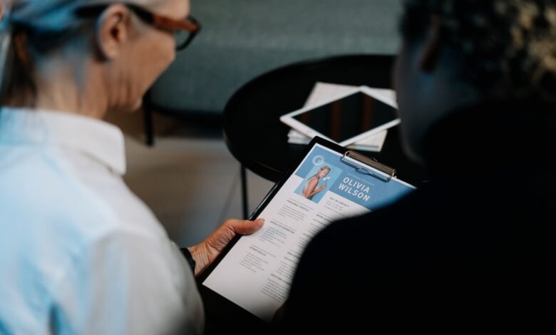 How to Make an Effective Professional Resume (2023)