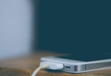 How to Use Reverse Wireless Charging on Smartphones (2023)